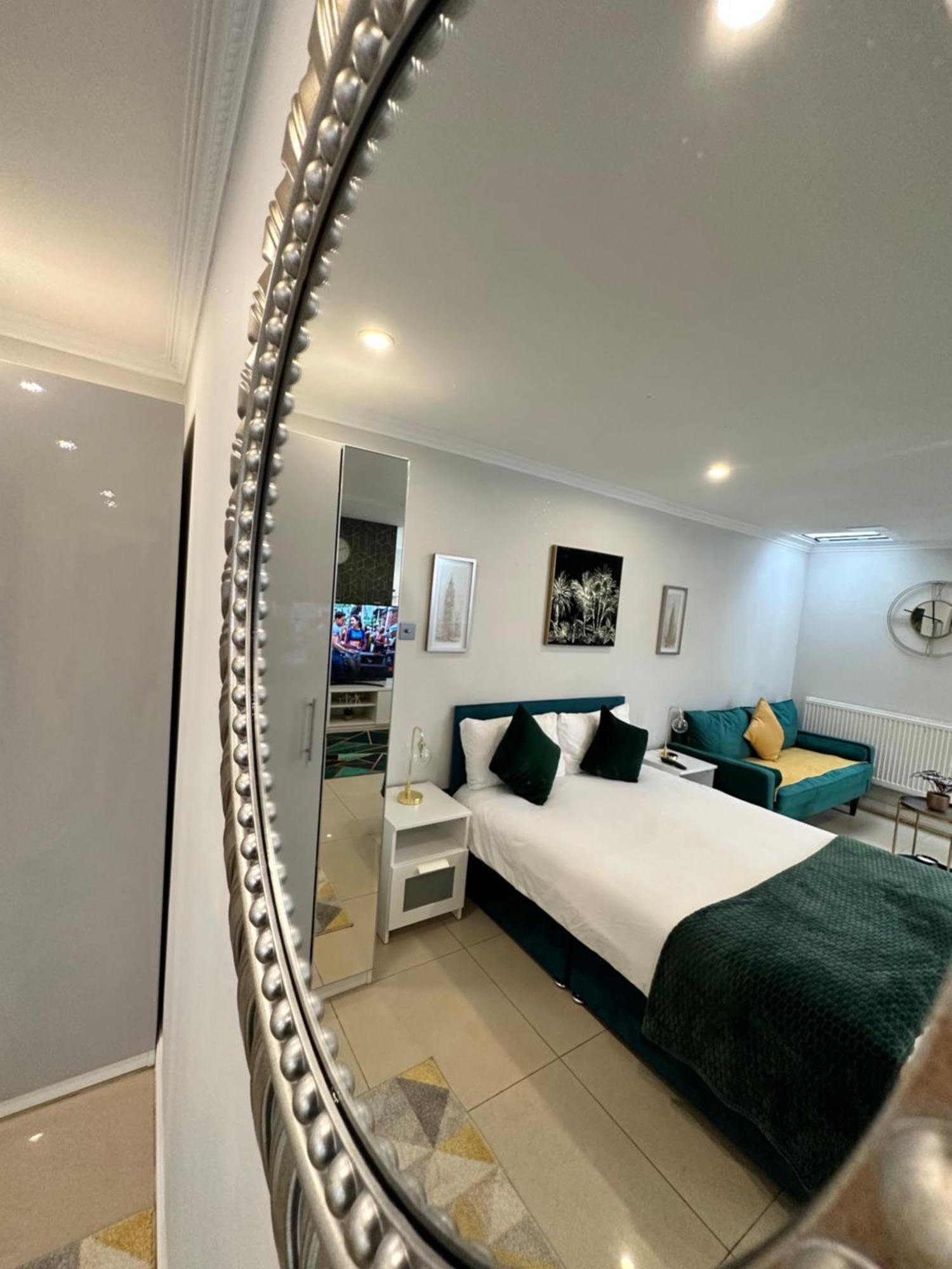 Luxury Studio Apartment Harrow on the Hill Exterior foto