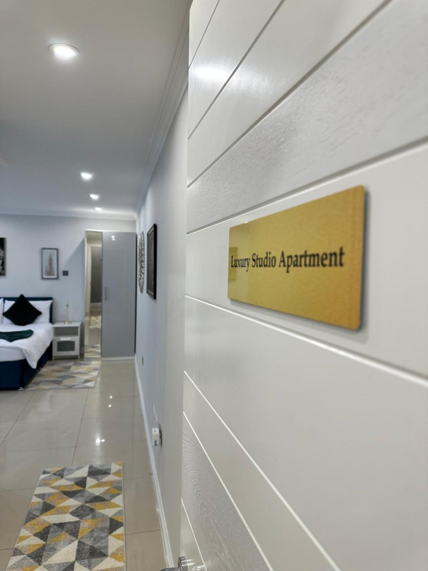 Luxury Studio Apartment Harrow on the Hill Exterior foto